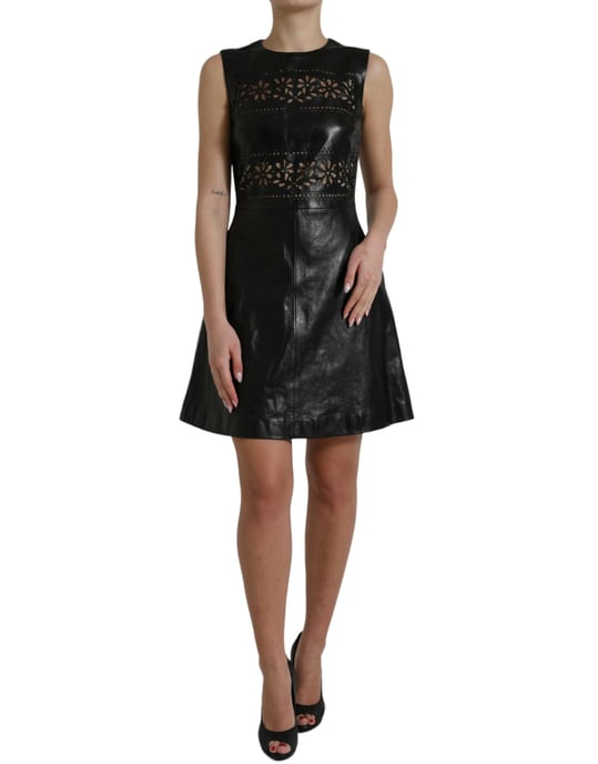 Häkel-Minikleid mit Blumen-Ausschnitt - Image 1