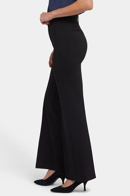 Hoch sitzende Bootcut Sculpt-Her™ Hose | Schwarz - Image 2