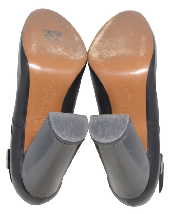 Schwarze Stiefeletten mit niedrigem Schnitt und runder Zehenpartie und Schnalle - Image 5
