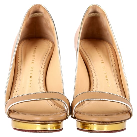 Charlotte Olympia Christine Zehensandalen aus beigem Leder - Image 2
