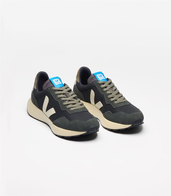 Veja Paulistana Damen Schwarz Pierre Sneaker - Image 1