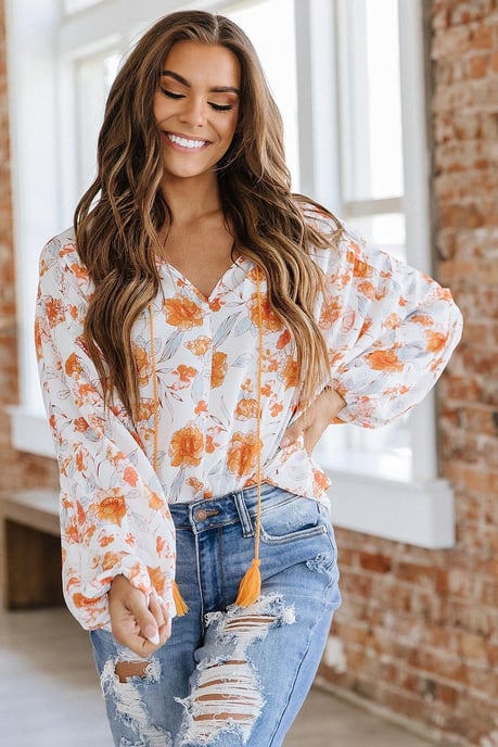 Weiße Quastenbindeschnürung V-Ausschnitt Bluse mit Puffärmeln und Blumenmuster - Image 6