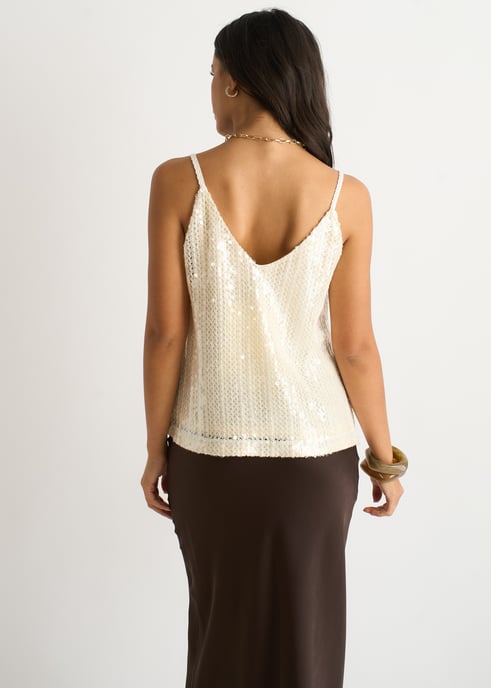 Cremefarbenes Pailletten-Cami-Top mit V-Ausschnitt - Image 4