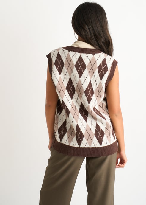 Pullover mit Argyle-Strickweste in Schokolade - Image 4