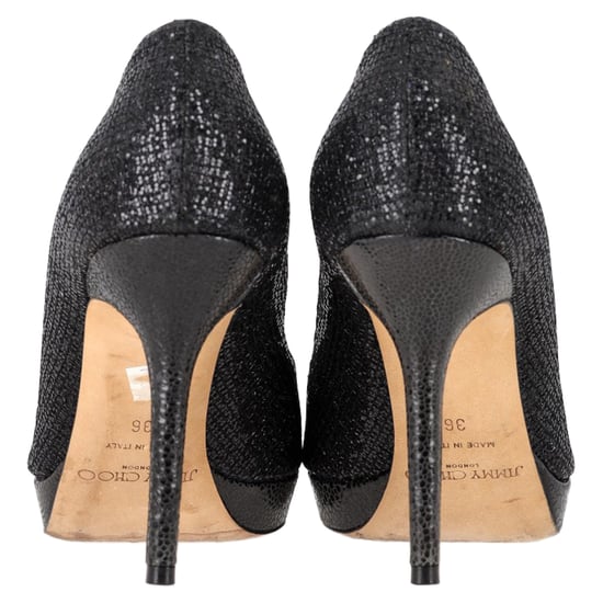 Jimmy Choo Peep-Toe-Pumps aus schwarzem Leder - Image 5