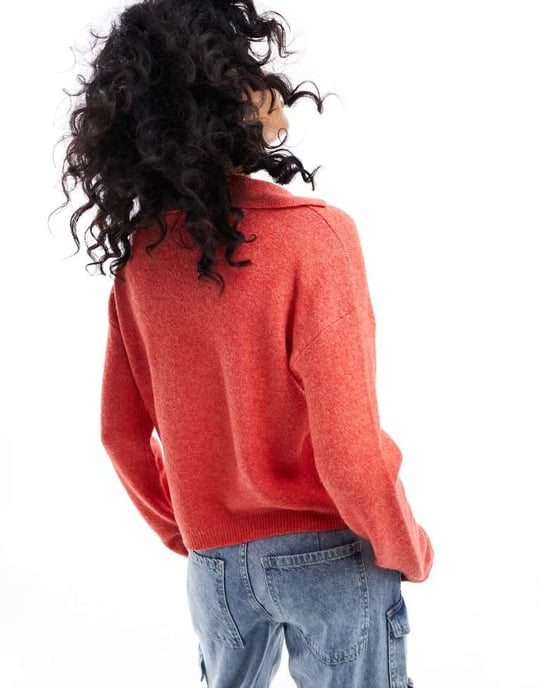 JDY V-ringad polo jumper i röd - Image 2