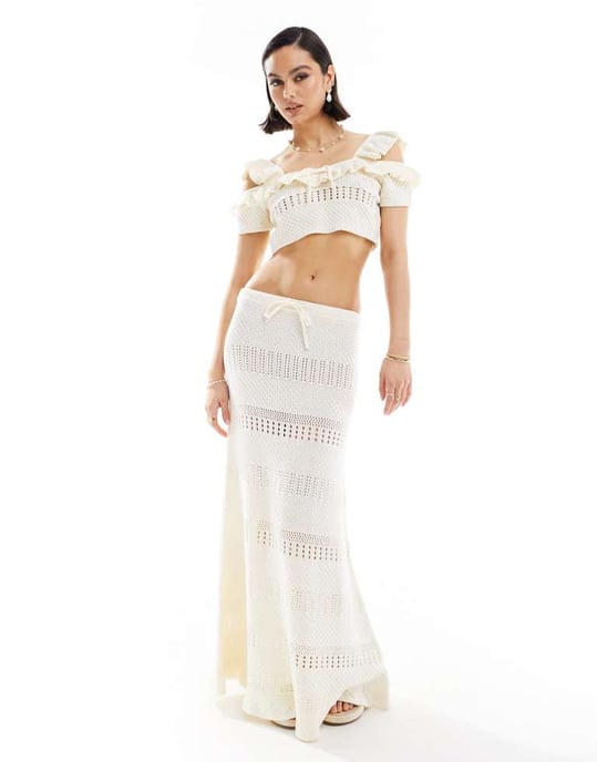 ASOS DESIGN stickad cami-top med knytdetalj matchande i krämfärg - Image 4