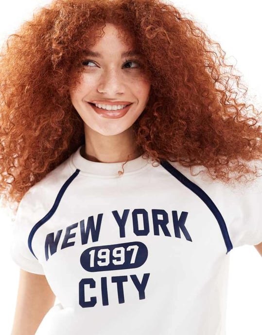 Miss Selfridge kortärmad New York raglan sweatshirt-set med kantdetalj i vitt - Image 3