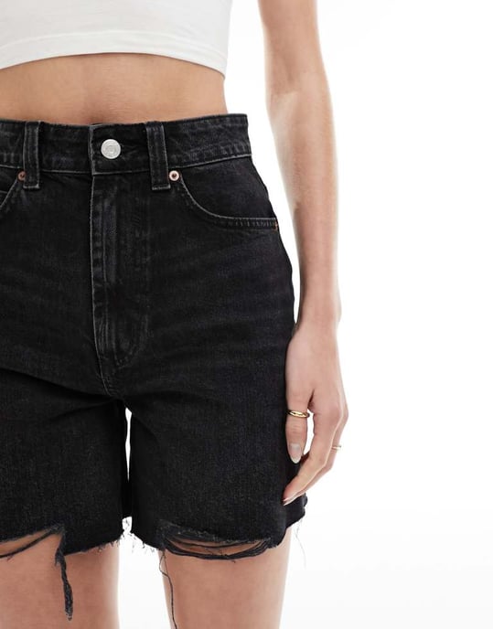 ASOS DESIGN Lång denim pappashorts i tvättad svart - Image 4