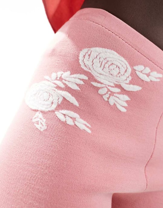 ASOS DESIGN stickad shorts med blommig jacquardmönster i dammig rosa - Image 3