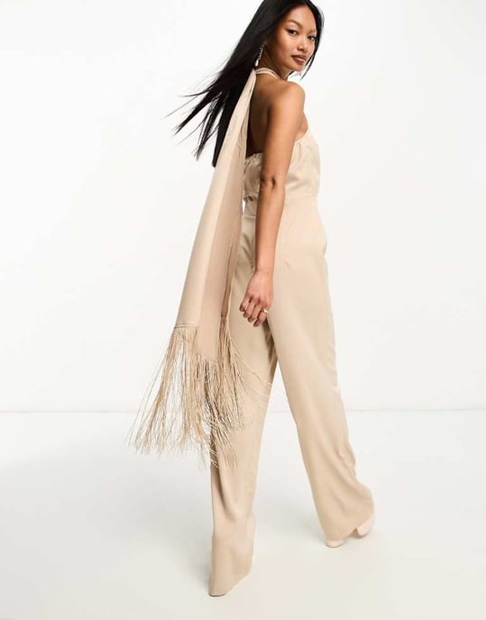 In The Style x Georgia Louise fransad sjaldetalj bred ben jumpsuit i stengrå - Image 1