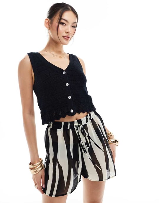 Abercrombie & Fitch virkad tanktop i svart - Image 1