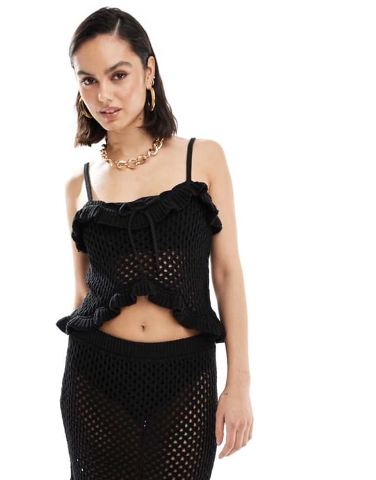 ASOS DESIGN stickad virkad cami-top med volang och knytdetalj i svart - Image 1