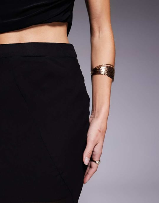 ASOS DESIGN genomskinlig maxikjol med mini-foder i svart - Image 2