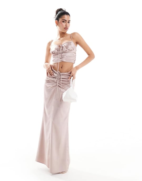 ASOS DESIGN satin rynkad maxikjol i blush - Image 1