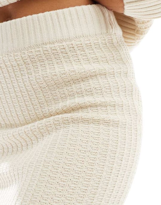 Vero Moda våfflad textur mini kjol-set i krämfärgad - Image 4