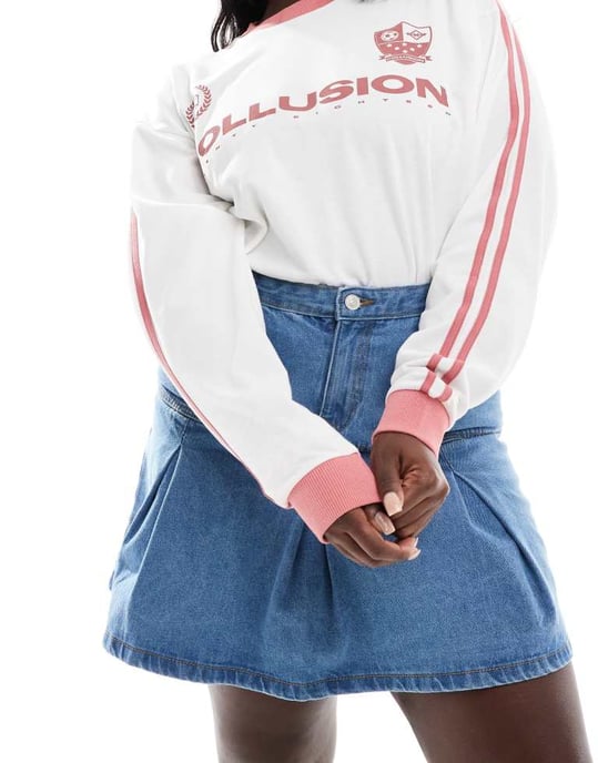 In The Style Plus plisserad denim mini kjol i blått - Image 2