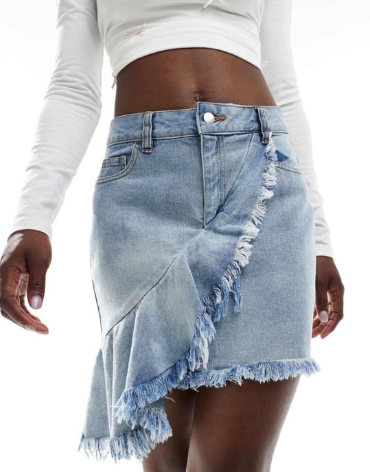 Miss Selfridge asymmetrisk volang denim mini kjol i mellanblåtvätt - Image 1
