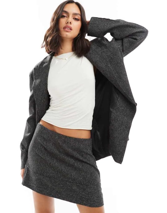 ASOS DESIGN skräddarsydd mini kjol med djup nederkant - Image 1