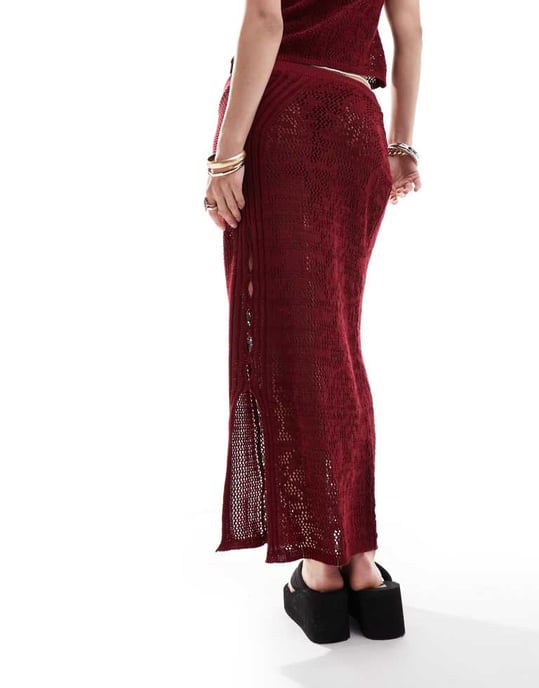 ASOS DESIGN stickad midaxi kjol med jacquarddetalj i vinröd - Image 3