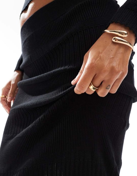 Vero Moda panelerad stickad midikjol i svart - Image 3