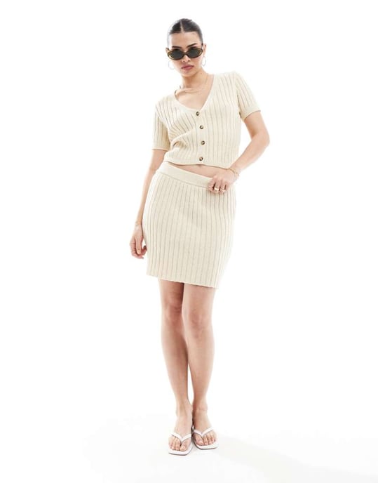 Vero Moda Aware lätt stickad minikjol set i benvit - Image 2