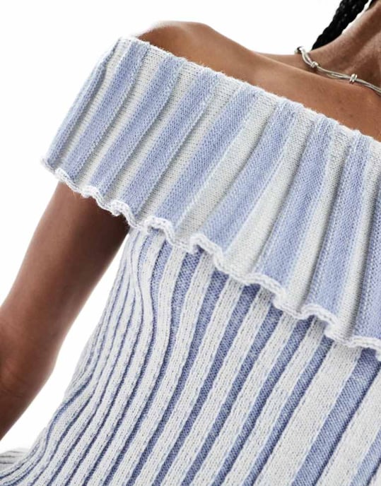 Återvunnen vintage asymmetrisk off-shoulder stickad topp i babyblå - Image 2