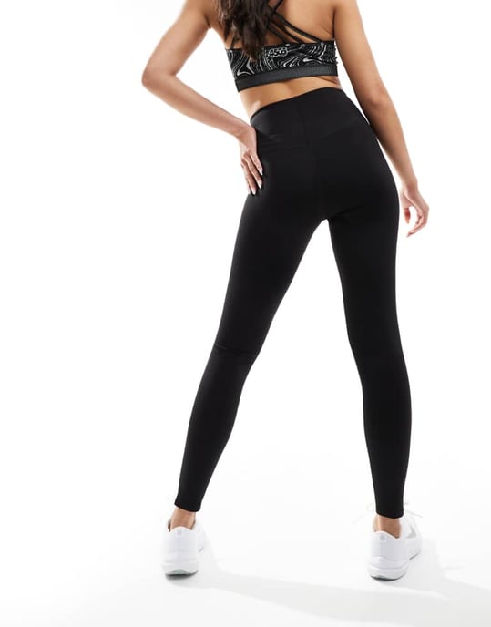Monki sömlösa yogahigh waist aktiva gymleggings i svart - Image 3