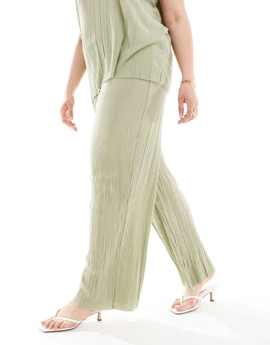 Vero Moda Curve plisserad byxa med vida ben i khaki - Image 4