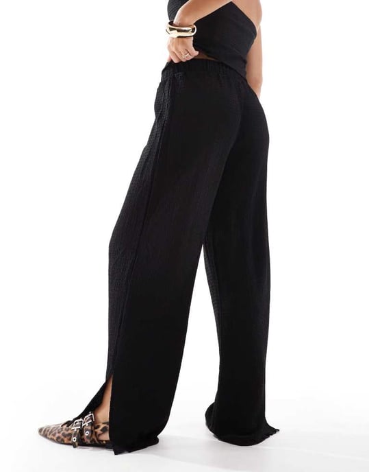 Vero Moda strukturerad jersey med delad benbyxa i svart - Image 2