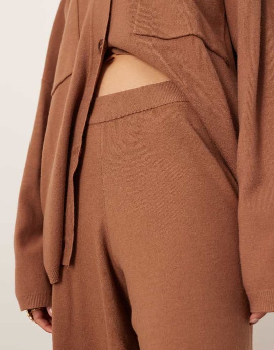 ASOS EDITION stickad vid benkofta i toffee - Image 3