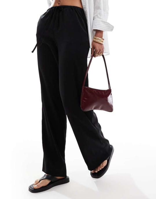 ASOS DESIGN Lång satinkjol i svart - Image 3