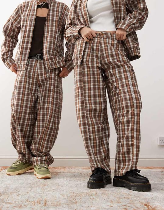 Återvunnet vintage unisex rutigt mönster byxor med tunn benkoord - Image 4