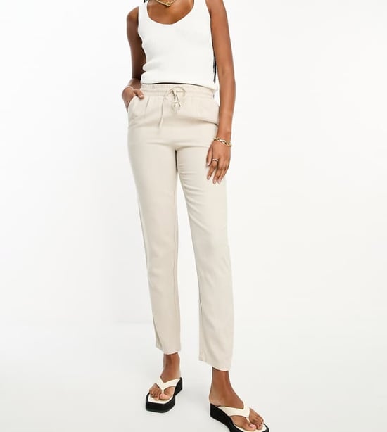 Vero Moda Tall linneblandning tapered byxor i sten - Image 1
