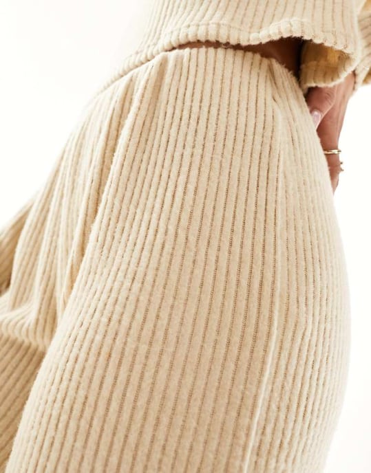 ASOS DESIGN matchande ribbad vidbyxa i sand - Image 2