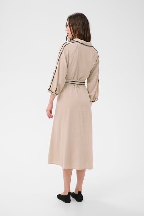 Kleid SiciliasPW Kleid Feminine Form - Image 3