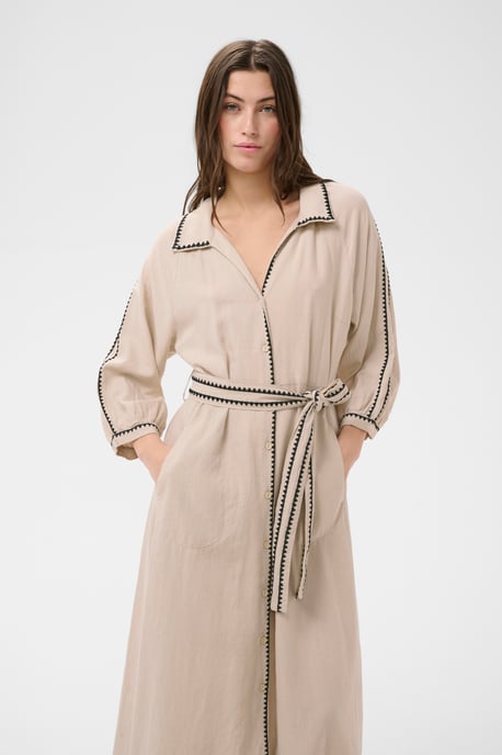 Kleid SiciliasPW Kleid Feminine Form - Image 4
