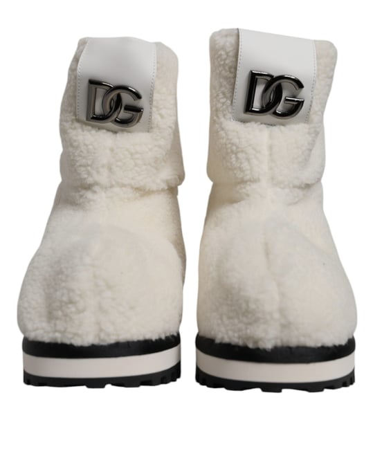 Dolce & Gabbana Weiße Plüsch-Logo Gepolsterte Stiefel bis zur Mitte der Wade - Image 2