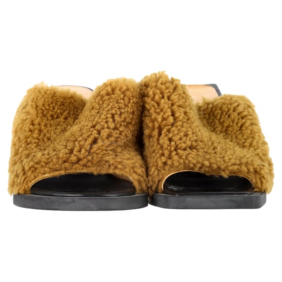 Jacquemus Les Mules Carrés Ronds Shearling-Sandalen aus braunem Lammfell - Image 2