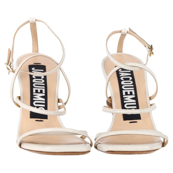 Jacquemus Perlenbesetzte Riemchensandalen mit Absatz aus weißem Leder - Image 2