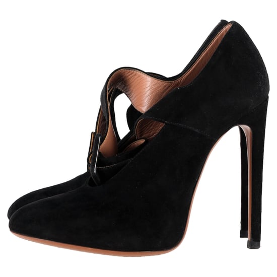 Alaïa Pumps mit Schnallenriemen aus schwarzem Wildleder - Image 4