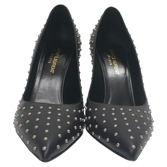 Saint Laurent Pumps mit Nieten und spitzer Zehenpartie aus schwarzem Leder - Image 2