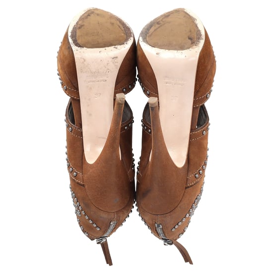 Miu Miu Nietenbesetzte Peeptoe-Plateau-Pumps aus braunem Leder - Image 6