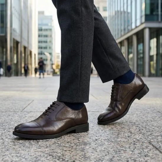 Klassische braune Herren-Brogue-Schnürschuhe mit Kappe und Kappe - Image 3