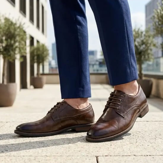 Braune, klassische, schlichte Derby-Brogue-Schnürschuhe für Herren - Image 3