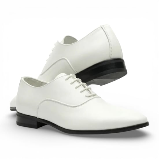 Elegante weiße Herren-Oxford-Brogues aus Lackleder - Image 2