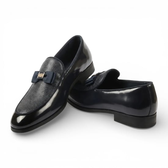 Schwarze Herren-Loafer mit strukturierter Vorderseite und ikonischer Schnalle und Schleife - Image 4