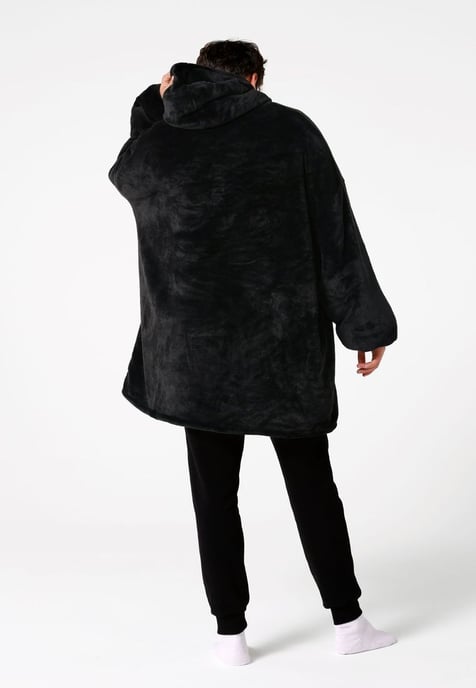 "Pure Black" Kuschelpullover Huggie - Image 3