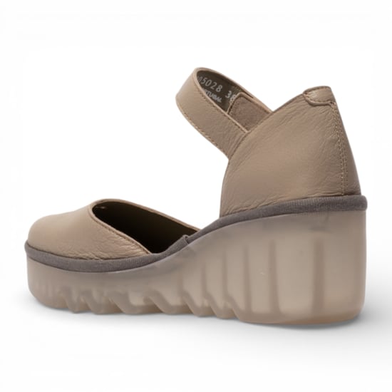 Fly London Damen-Keilsandalen BISO305FLY aus taupefarbenem Wildleder - Image 4