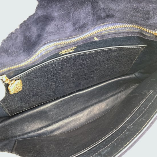 Gucci Vintage Wildleder-Schultertasche - Image 4